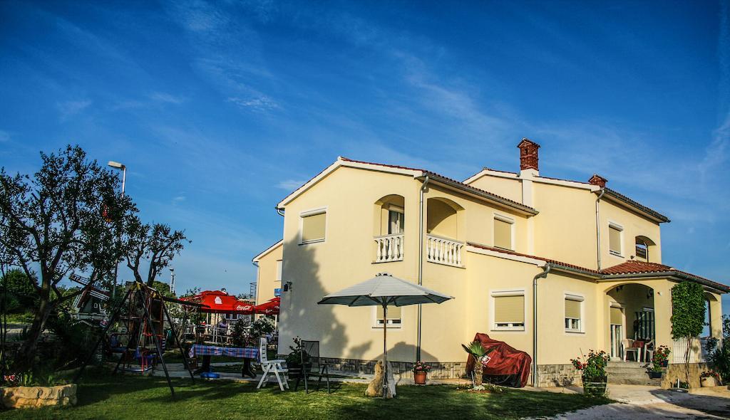 Guest House Croatia Fazana Ngoại thất bức ảnh